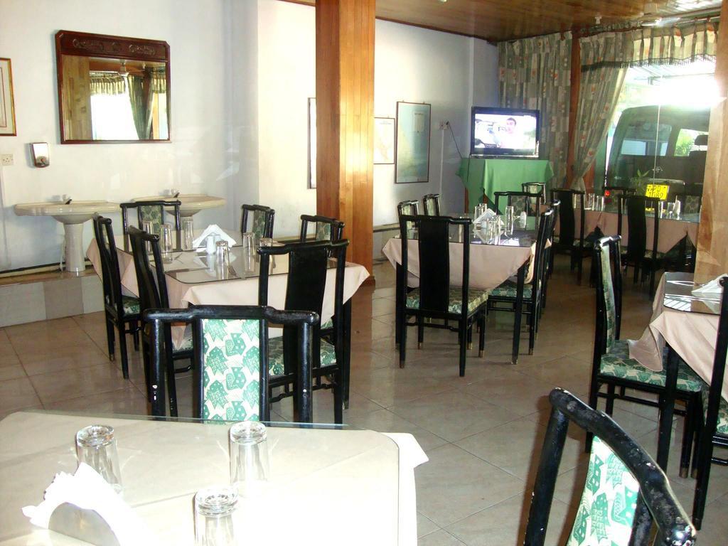Green Park Beach Hotel تريكونامالاي المظهر الخارجي الصورة